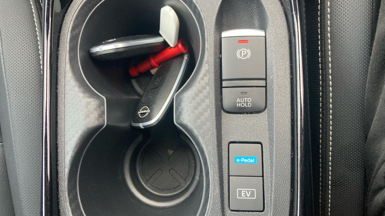 Nissan Juke 1.6 Hybrid Tekna 5dr Auto Hybrid Hatchback